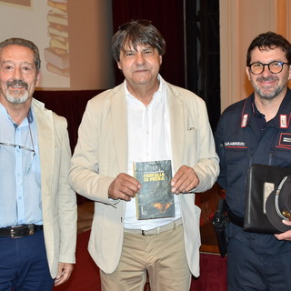 Ai 'Martedì Letterari' il libro di Giulio Geluardi svela il prezioso lavoro dei Carabinieri della Tutela Forestale Ai 'Martedì Letterari' il libro di Giulio Geluardi svela il prezioso lavoro dei Carabinieri della Tutela Forestale