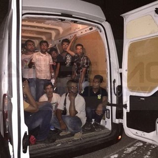 Sgominata dalla Polizia di Cremona una banda di 'trafficanti di esseri umani' alla frontiera di Ventimiglia