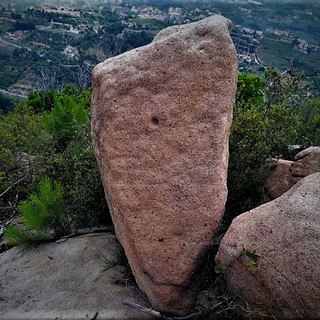 Un'eco di origine pagana di accendere fuochi a Dolceacqua: un Menhir scoperto dal gruppo ArcheoNervia Un'eco di origine pagana di accendere fuochi a Dolceacqua: un Menhir scoperto dal gruppo ArcheoNervia