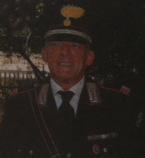 Sono stati celebrati questa mattina ad Asti i funerali del maresciallo Mario Mastallone, Comandante della Stazione Carabinieri di Imperia