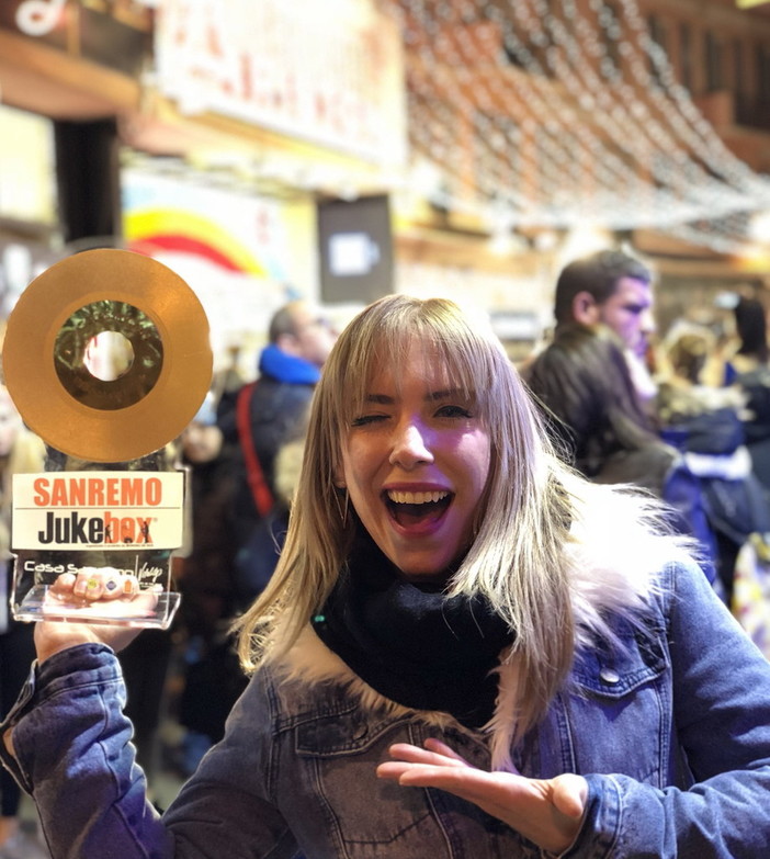 Selezionata per la regione Lombardia, Martina Greta trionfa al concorso canoro nazionale ‘Sanremo Juke Box’