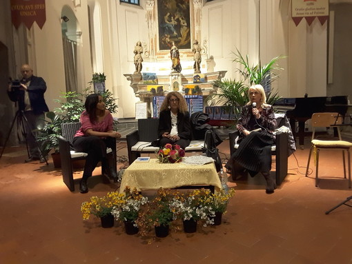 Cervo: Melania Mazzucco protagonista del sesto appuntamento di 'Cervo in blu… d’inchiostro'