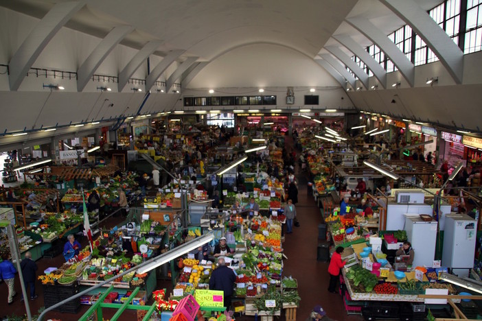 Sanremo: nel 2018 l'amministrazione Biancheri punta sula riqualificazione del mercato e di piazza Eroi Sanremo: nel 2018 l'amministrazione Biancheri punta sula riqualificazione del mercato e di piazza Eroi