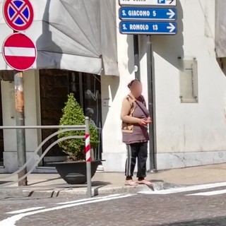Sanremo: prosegue l'offensiva delle forze dell'ordine contro i mendicanti, la Polizia ne ha allontanati altri tre (Foto e Video)