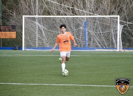 Calcio, Prima Categoria. Il big match di inizio 2025 si tinge di orange: Schillaci e Alemanno firmano la vittoria contro la Golfo Dianese e l’Ospedaletti aggancia la vetta