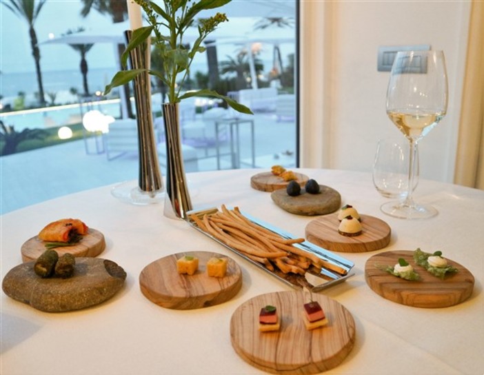 Sanremo: al Mimosa restaurant per provare l'emozione di un viaggio sensoriale in riva al mare