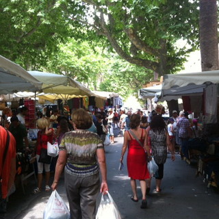 Ventimiglia: sul nuovo brand del mercato del venerdì l’intervento del Presidente degli ambulanti