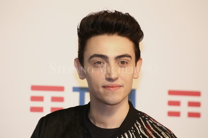 #Sanremo2017: Michele Bravi cantante youtuber e rappresentante dei nuovi media, "Il diario ce lo portiamo dietro sempre, passano gli anni ma cambia solo l'entità degli errori"