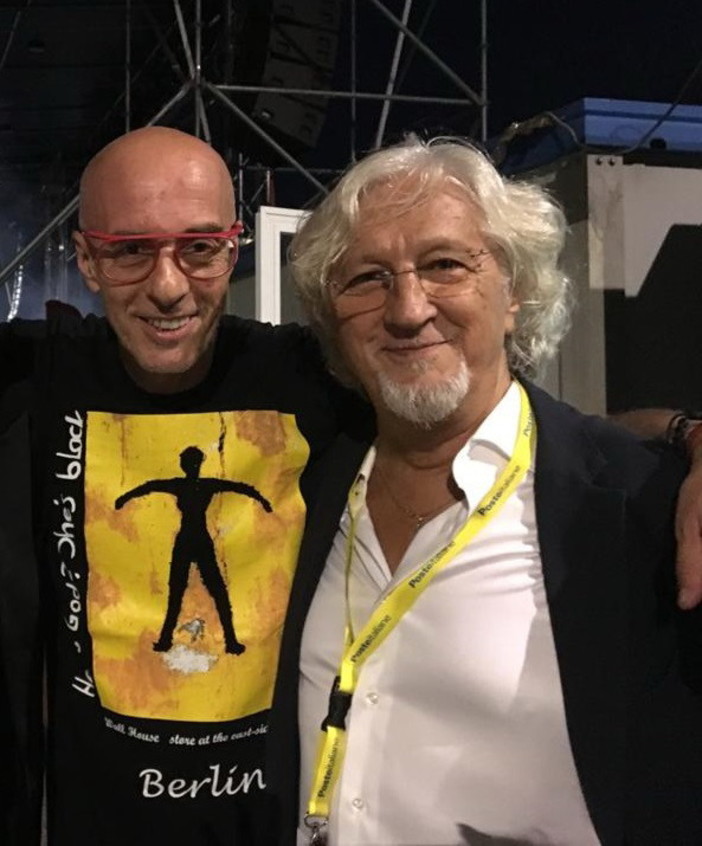 Festival 2022: domani pomeriggio a 'Casa Sanremo' la presentazione di 'Una volta suonavo nei New Trolls' Festival 2022: domani pomeriggio a 'Casa Sanremo' la presentazione di 'Una volta suonavo nei New Trolls'
