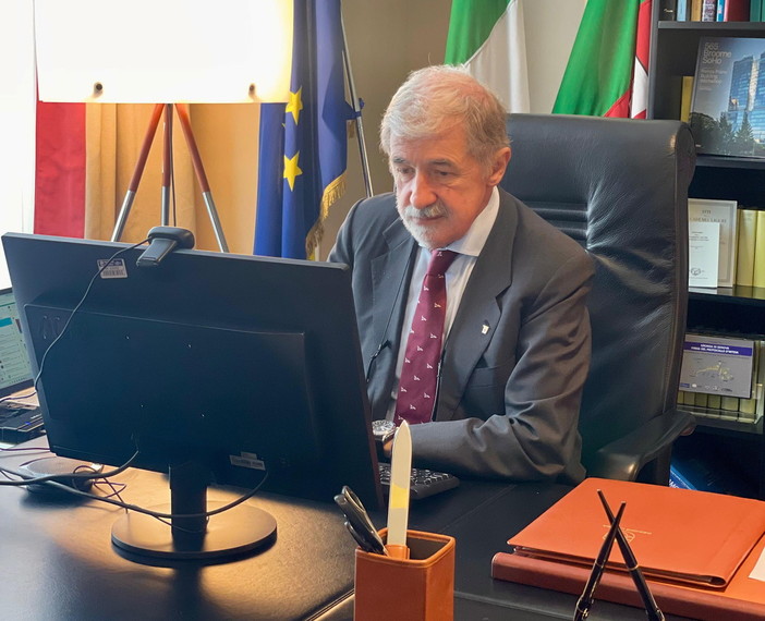 Regione, la nuova giunta è dietro l’angolo. Bucci aspetta le risposte scritte dei partiti: “Pronta al novantanove per cento, lunedì l’annuncio” (Video) Regione, la nuova giunta è dietro l’angolo. Bucci aspetta le risposte scritte dei partiti: “Pronta al novantanove per cento, lunedì l’annuncio” (Video)