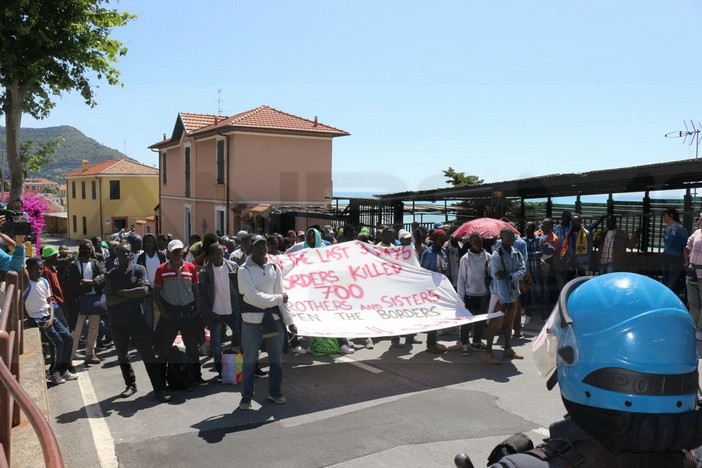Problema migranti a Ventimiglia e non solo: l'associazione 'A.Ge.' chiede che la politica intervenga veramente