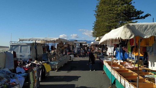 Le immagini dal mercato di Bordighera Le immagini dal mercato di Bordighera