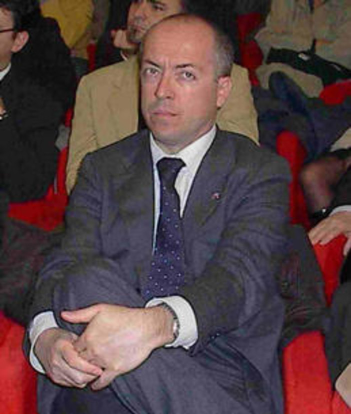 Sanremo: il ricordo di Manfredo Manfredi nelle parole del Consigliere Regionale Massimo Donzella Sanremo: il ricordo di Manfredo Manfredi nelle parole del Consigliere Regionale Massimo Donzella