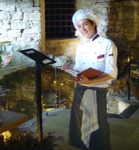 Tra i 9 concorrenti de ‘La notte degli chef’ su Canale 5, anche il giovane cuoco de ‘La Pignatta D’Oro’ di Torre Paponi