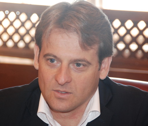 Servizio bus dei frontalieri a rischio: Marco Scajola prepara interrogazione urgente “Non è tollerabile marcia indietro della Regione”