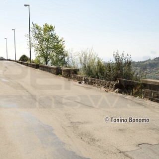 Sanremo: perde il controllo dell'auto e distrugge un muretto in via Ludovico Ariosto, è successo stanotte Sanremo: perde il controllo dell'auto e distrugge un muretto in via Ludovico Ariosto, è successo stanotte