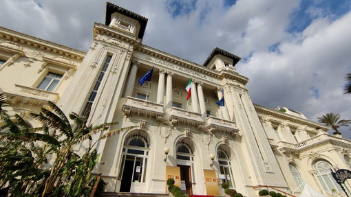 Sanremo: il Casinò mette a disposizione il Teatro dell'Opera per la vaccinazione anti Covid-19 Sanremo: il Casinò mette a disposizione il Teatro dell'Opera per la vaccinazione anti Covid-19