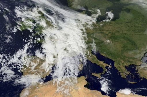 La foto del Meteosat alle 13.15 La foto del Meteosat alle 13.15