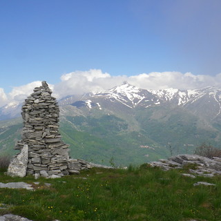 Per il ciclo 'Attraverso le Alpi Liguri', si svolge domenica l'escursione 'L’anello del Monte Armetta' Per il ciclo 'Attraverso le Alpi Liguri', si svolge domenica l'escursione 'L’anello del Monte Armetta'