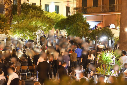 Movida a Sanremo: assembramenti e poche mascherine, Biancheri "Ci diano un DPCM che si possa far rispettare" Movida a Sanremo: assembramenti e poche mascherine, Biancheri "Ci diano un DPCM che si possa far rispettare"
