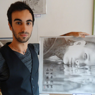 Dolceacqua : successo di ‘Sublime attrazione’, mostra di disegno iper-realistico terminata il 30 agosto