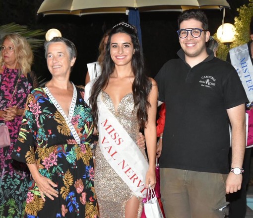 Ilaria Salerno è Miss Val Nervia 2019: un grande successo al Camping delle Rose per l'evento organizzato da Ivano Anfosso Ilaria Salerno è Miss Val Nervia 2019: un grande successo al Camping delle Rose per l'evento organizzato da Ivano Anfosso