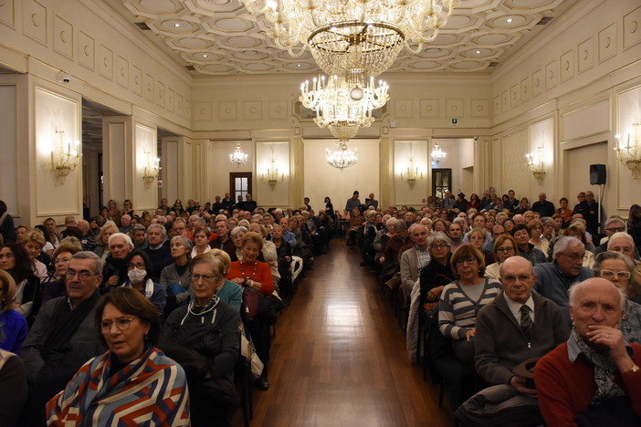 Sanremo: domani pomeriggio ai 'Martedì Letterari' Fabio Marchese Ragona al Casinò (Sala privata) Sanremo: domani pomeriggio ai 'Martedì Letterari' Fabio Marchese Ragona al Casinò (Sala privata)