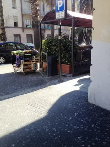 Sanremo: denuncia di una nostra lettrice "Ortofrutta, vendita selvaggia e senza controllo a Sanremo"