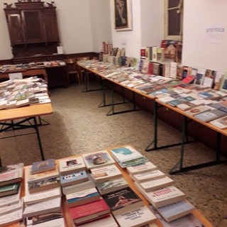 Bordighera: 1000 libri... e apertura della biblioteca fino al 22 dicembre all'Ex Seminario