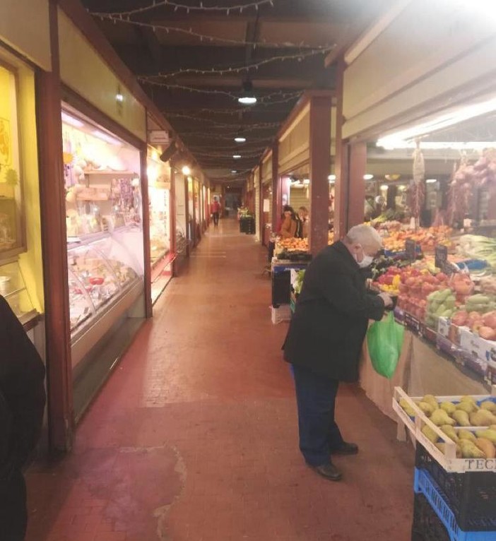 L'immagine emblematica del mercato coperto di Ventimiglia