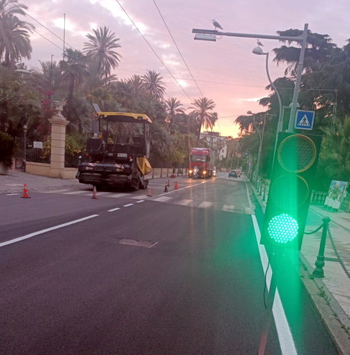 Sanremo: si rompe la macchina scarificatrice, senso unico alternato in corso Cavallotti (Foto)
