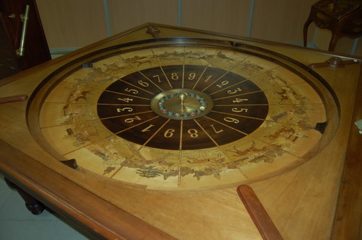 Sanremo: grande successo il 'Mercatino dell'Antiquariato', nel centro storico della città