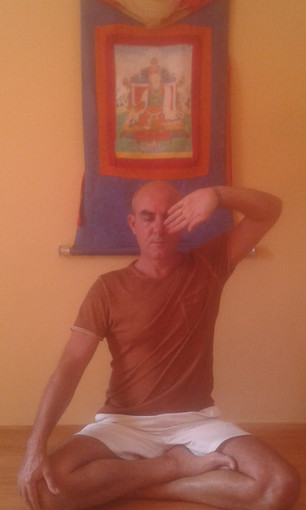 Desideri approfondire le pratiche di meditazione e pranayama? Desideri approfondire le pratiche di meditazione e pranayama?