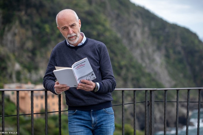 Massimo Minella in 'Pasolini. La lunga strada di sabbia. Il tour’ al teatro Romano di Ventimiglia Massimo Minella in 'Pasolini. La lunga strada di sabbia. Il tour’ al teatro Romano di Ventimiglia