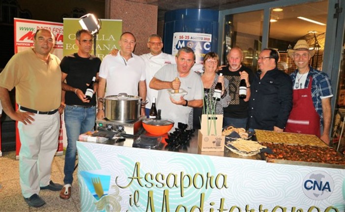 Moac 2019: ancora un grandissimo successo per gli show cooking di “Assaporando Mediterraneo” della Cna Imperia con l’Associazione Ristoranti della Tavolozza ed Edizioni Zem.