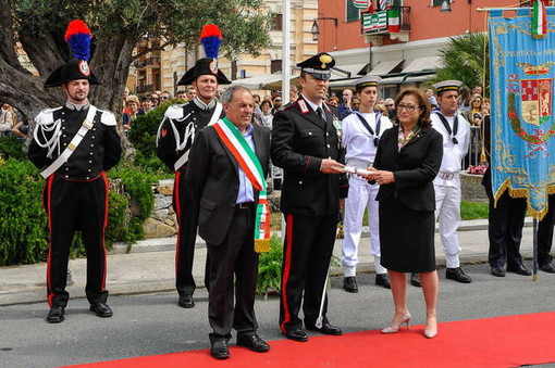 Il maresciallo Daniele Bertolino originario di Diano Marina, ha assunto il comando della Stazione dei Carabinieri di Dolcedo