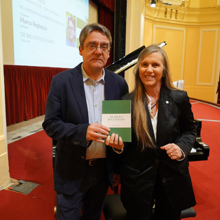 Sanremo: al Teatro del Casinò nel centenario della morte di Puccini, la musica e il libro di Marco Reghezza (Foto e Video) Sanremo: al Teatro del Casinò nel centenario della morte di Puccini, la musica e il libro di Marco Reghezza (Foto e Video)