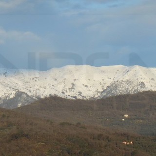Il Monte Faudo innevato durante l'inverno