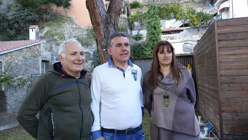 Camporosso, municipio chiuso al sabato. Morabito: "Il sindaco e la giunta ci ripensino" (Foto e video) Camporosso, municipio chiuso al sabato. Morabito: "Il sindaco e la giunta ci ripensino" (Foto e video)