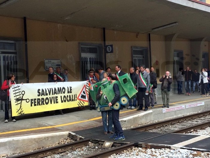 Un momento della manifestazione del 1° maggio nel cuneese