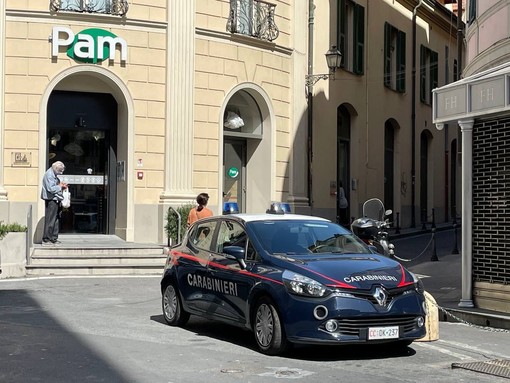 Sanremo: ha il vizio di rubare un pezzo di formaggio, stamattina sono stati fatti intervenire i Carabinieri