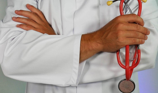 Sanità, scontro in Liguria sui 120 milioni: Bucci respinge l'accusa di buco, opposizioni all'attacco Sanità, scontro in Liguria sui 120 milioni: Bucci respinge l'accusa di buco, opposizioni all'attacco