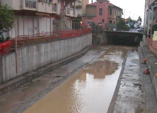 Bordighera: lavori per la messa in sicurezza del Rio Borghetto, venerdì una riunione del Comitato 'I Piani Forti' Bordighera: lavori per la messa in sicurezza del Rio Borghetto, venerdì una riunione del Comitato 'I Piani Forti'