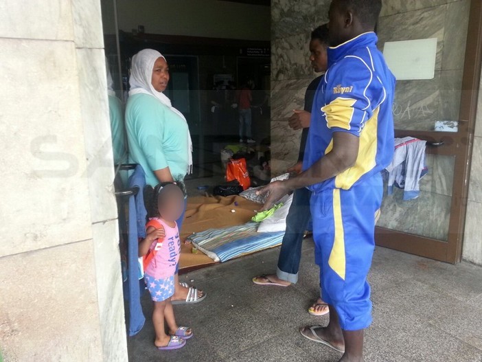 Ventimiglia: la storia di una famiglia che non vuole essere 'rinchiusa' nella zona dedicata ai migranti