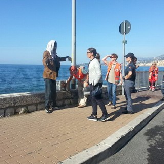 Ventimiglia: notte tranquilla sia al confine che in stazione, riprendono le trattative per spostare i migranti dagli scogli