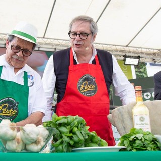 Mario Mazzilli portacolori del Golfo Dianese alla Finale del Mondiale di Pesto al mortaio
