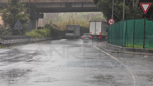 Allerta arancione in Liguria, ma l’Imperiese resta ai margini dei temporali più intensi: fenomeni forti soprattutto nel centro-levante Allerta arancione in Liguria, ma l’Imperiese resta ai margini dei temporali più intensi: fenomeni forti soprattutto nel centro-levante