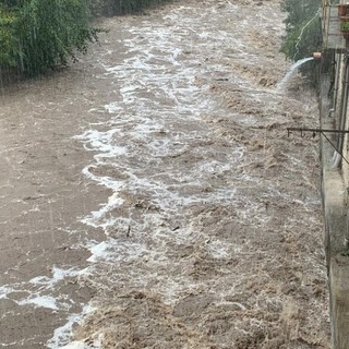 Maltempo: allerta gialla fino a domani sera, piogge oltre i 100 mm e bomba d'acqua nell'entroterra (Foto) Maltempo: allerta gialla fino a domani sera, piogge oltre i 100 mm e bomba d'acqua nell'entroterra (Foto)