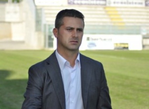 Calcio, Serie D. Sanremese, Massimo Costantino tra i papabili per il dopo-Calabria: "Fa piacere essere accostato ad una piazza così importante" Calcio, Serie D. Sanremese, Massimo Costantino tra i papabili per il dopo-Calabria: "Fa piacere essere accostato ad una piazza così importante"