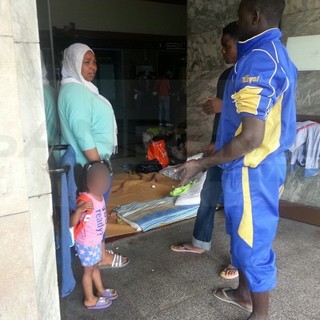 Ventimiglia: la storia di una famiglia che non vuole essere 'rinchiusa' nella zona dedicata ai migranti